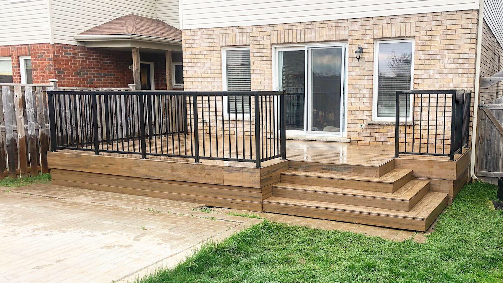 Blue Sky Deck and Fence | 13 McAllister Dr, Bloomingdale, ON N0B 1K0, Canada | Phone: (519) 589-4774