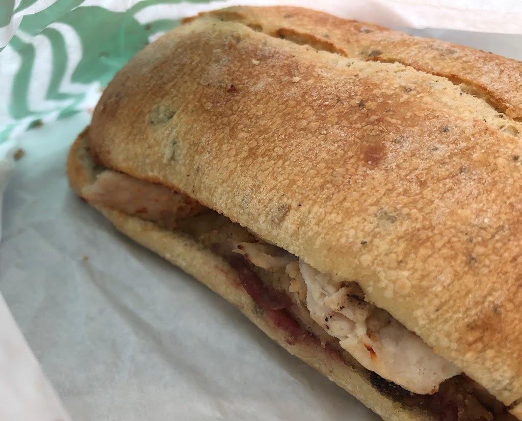 Starbucks | 482 Bayfield St #3, Barrie, ON L4M 5A2, Canada | Phone: (705) 728-2802