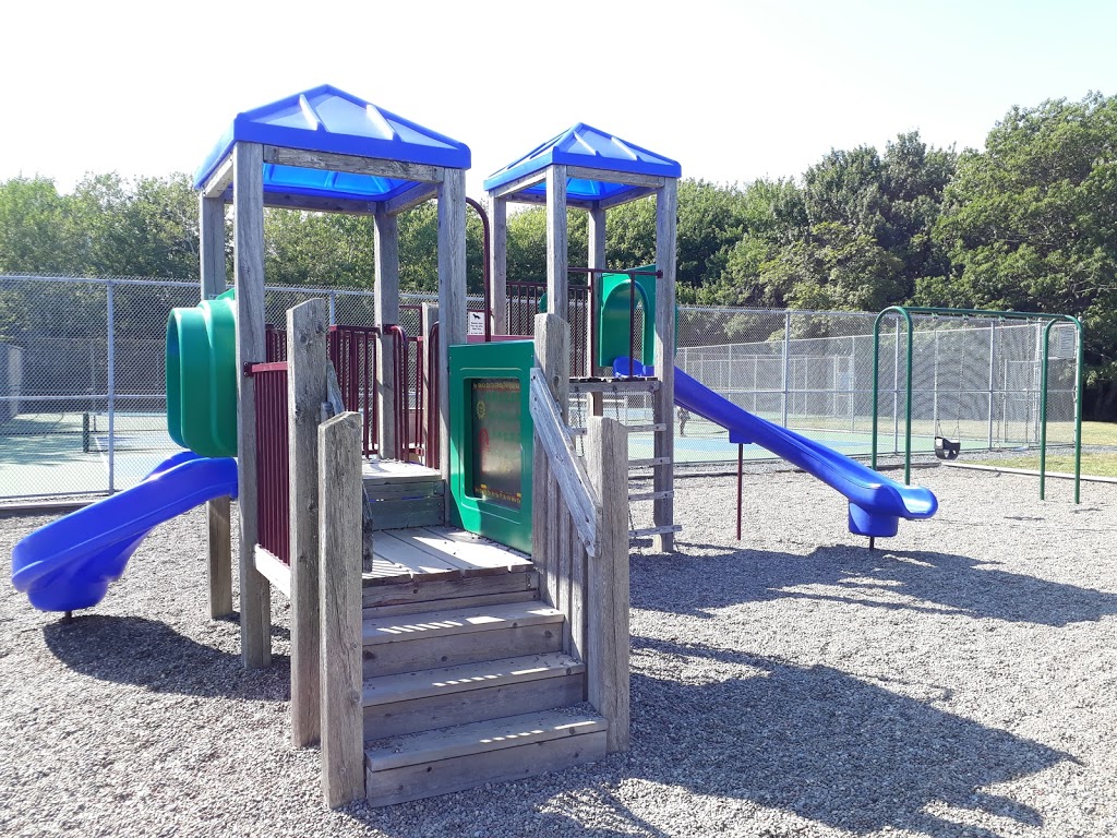 Castle Hill Park | 22 Castle Hill Dr, Halifax, NS B3M 3A3, Canada | Phone: (902) 490-4000