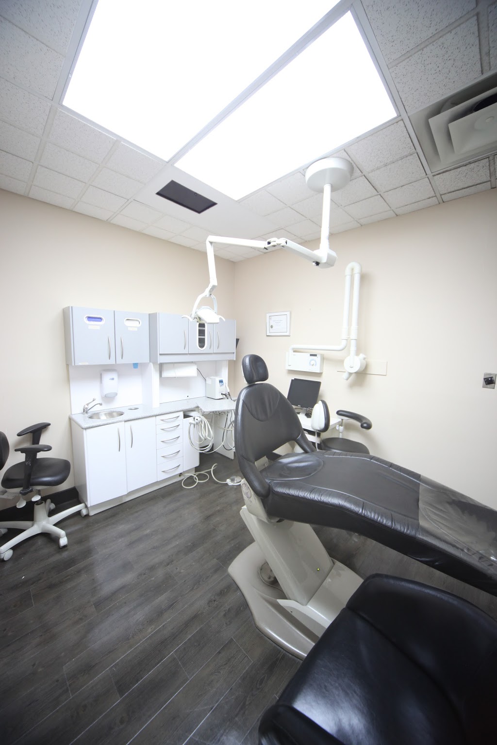 Saddleback Dental Centre | 378 Saddleback Rd NW, Edmonton, AB T6J 4R7, Canada | Phone: (780) 437-4872