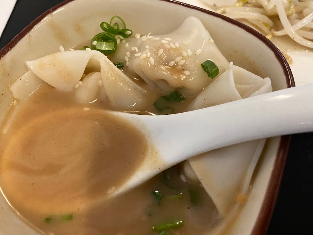 Yuan Lei Restaurant Gourmet | 4880 Bd des Sources, Dollard-des-Ormeaux, QC H8Y 3C7, Canada | Phone: (514) 418-8726