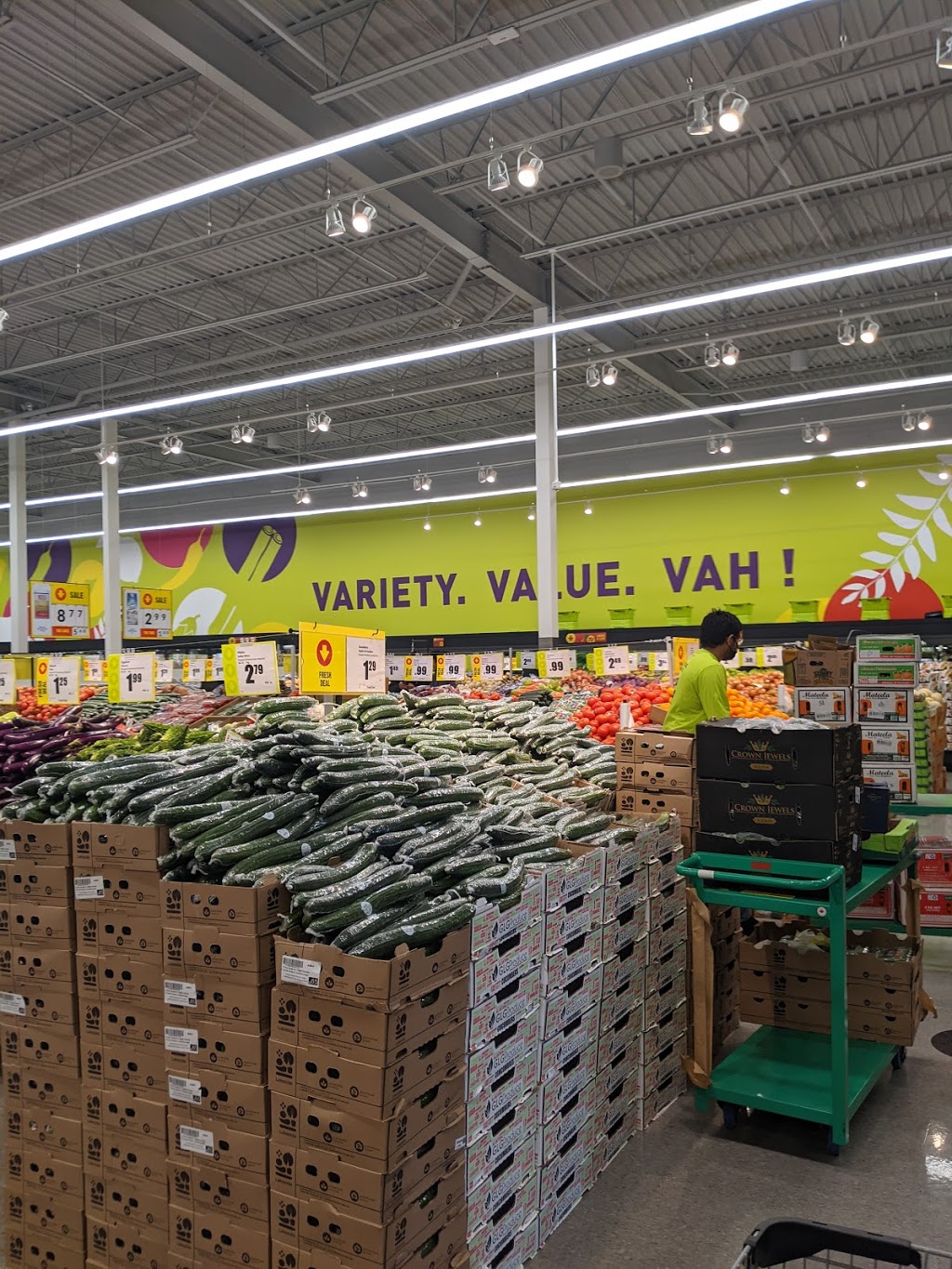 Chalo FreshCo Airport & Countryside | 10970 Airport Rd, Brampton, ON L6R 0E1, Canada | Phone: (905) 793-7481