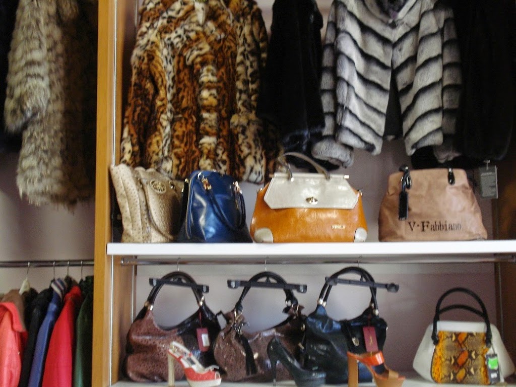 Veras Boutique | 1380 Major MacKenzie Dr W, Maple, ON L6A 4H6, Canada | Phone: (905) 417-8804