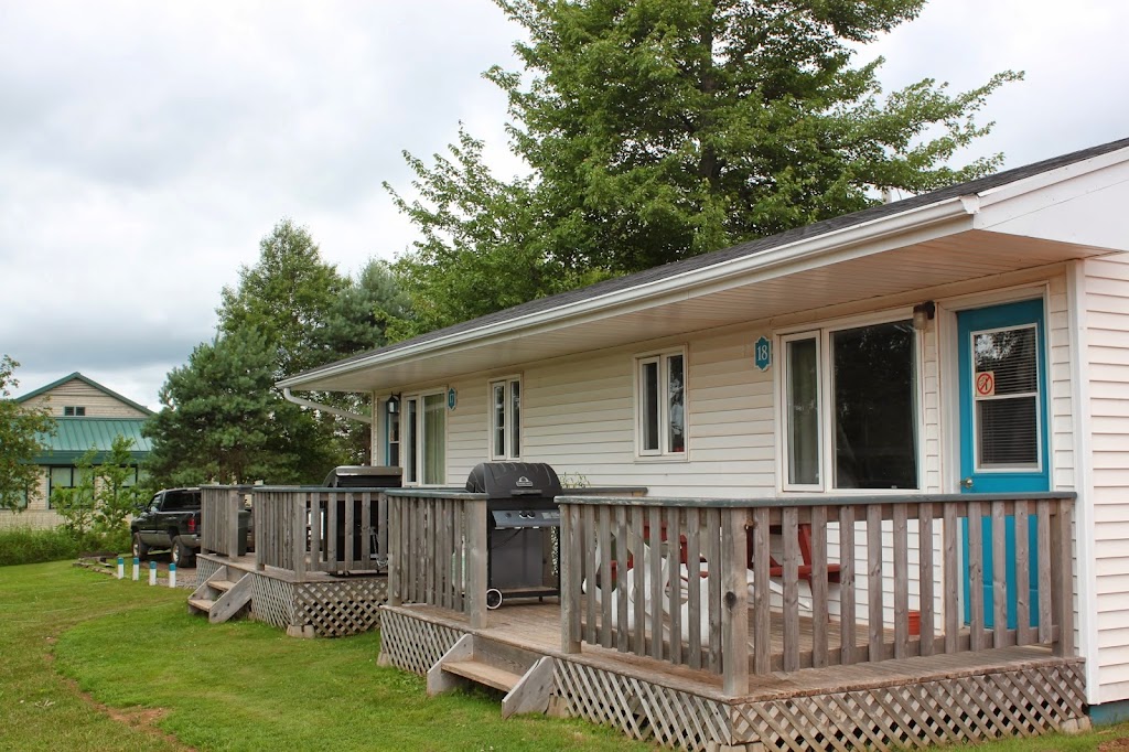 Lanes Riverhouse Inn & Cottages | 33 Brook St, Montague, PE C0A 1R0, Canada | Phone: (902) 838-2433
