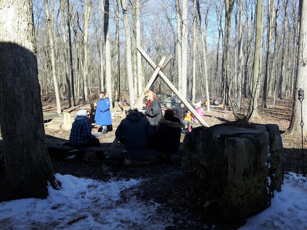 Rock Maple Lodge | 2491 Norman Rd, Sheffield, ON N0B 1L0, Canada | Phone: (519) 623-3367