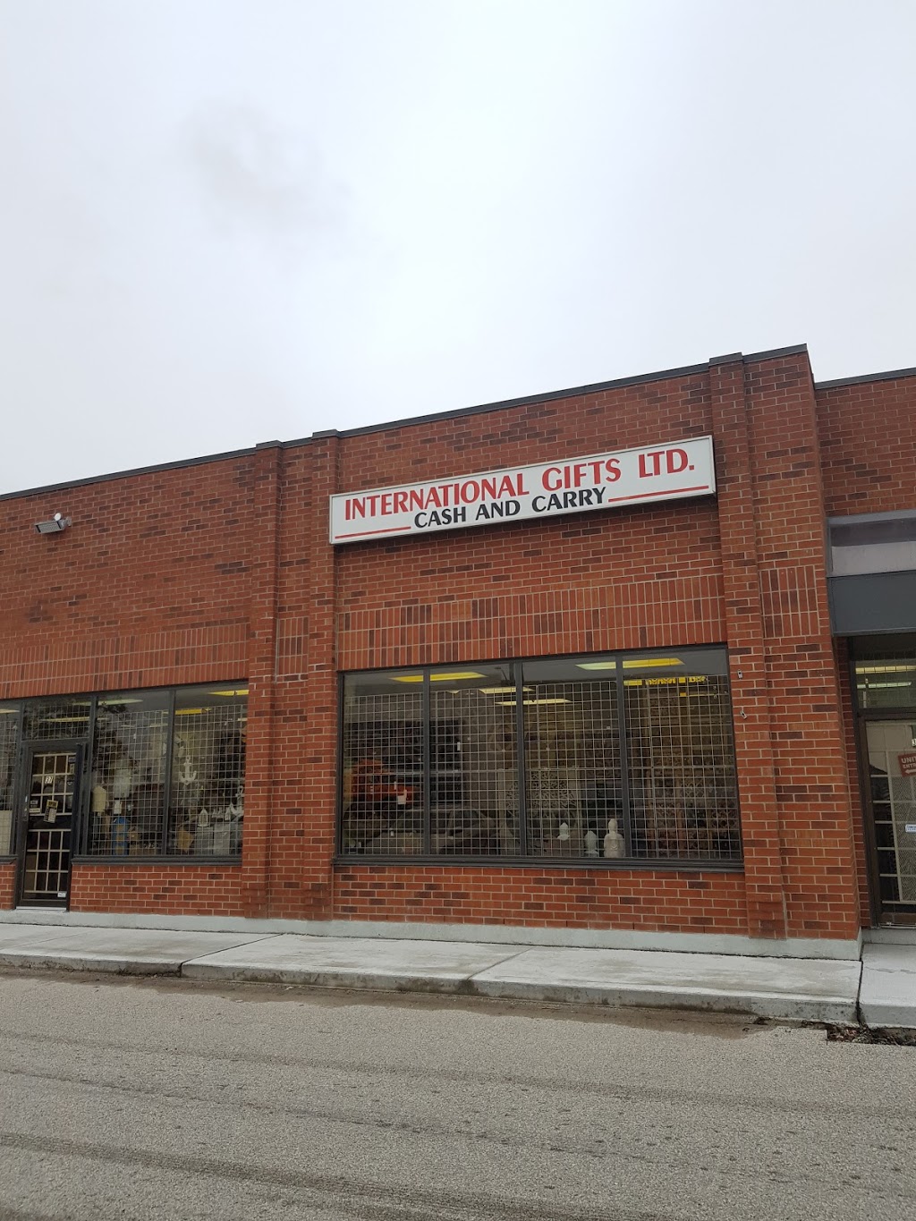 International Gifts Ltd | 7050b Bramalea Rd Unit 37, Mississauga, ON L5S 1S9, Canada | Phone: (905) 671-3653