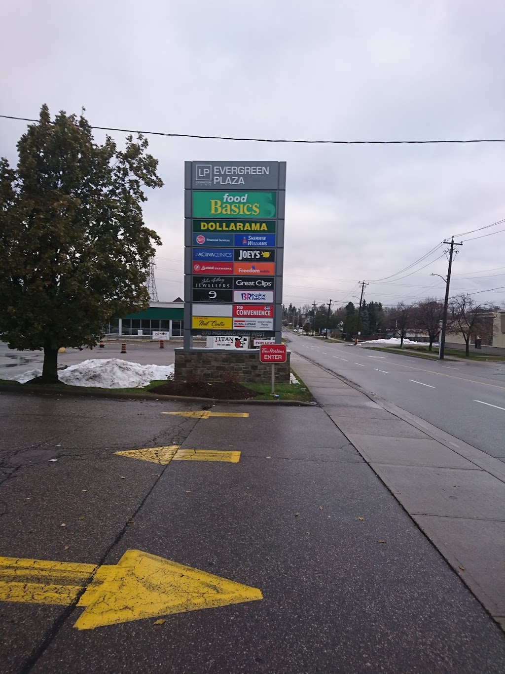 Dollarama | 370 Highland Rd W Evergreen Plaza, Kitchener, ON N2M 5J9, Canada | Phone: (519) 570-1701