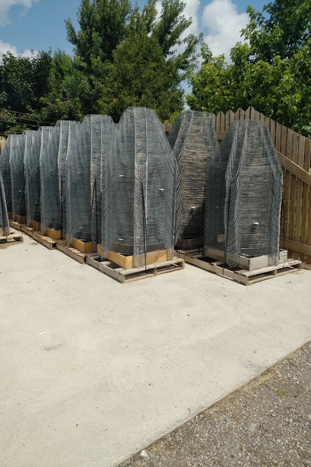 Settler Tree Baskets by IVN Mfg Inc. | 3960 Herrgott Rd, Wallenstein, ON N0B 2S0, Canada | Phone: (519) 589-1603