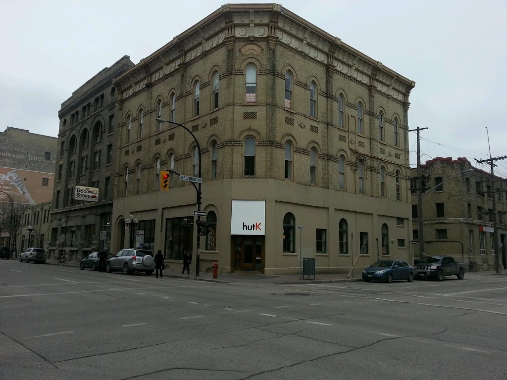 HUT K | 1824 Grant Ave, Winnipeg, MB R3N 0N3, Canada | Phone: (204) 894-7639