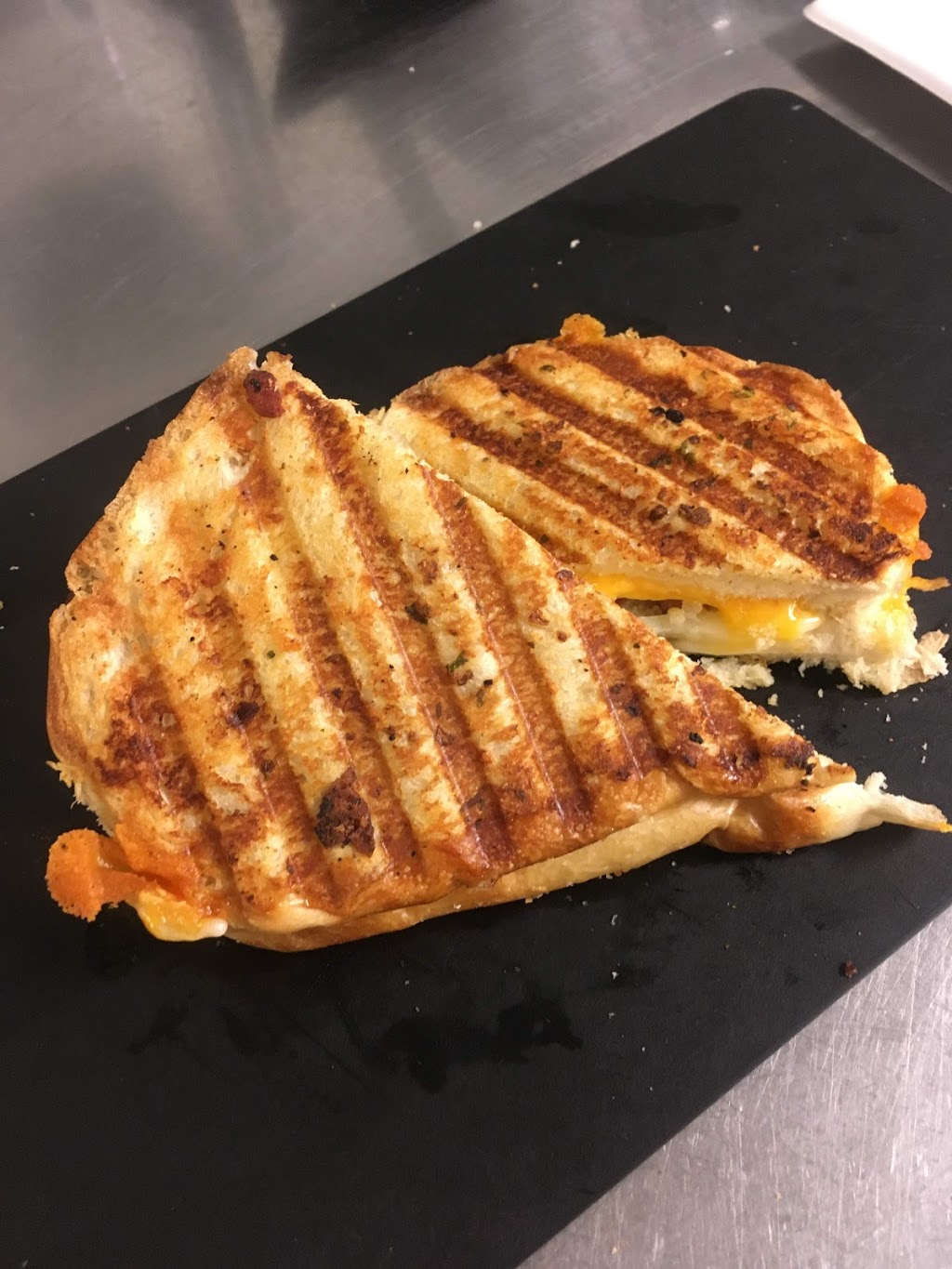 Sydenham Country Cafe | 2779 Rutledge Rd, Sydenham, ON K0H 2T0, Canada | Phone: (613) 376-3205