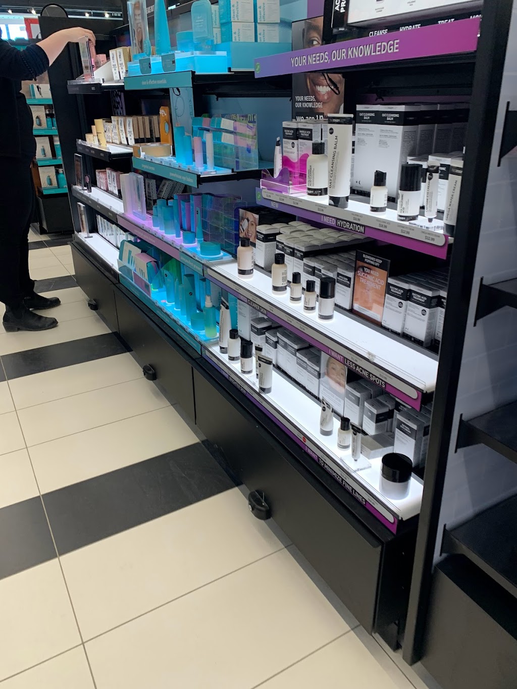 SEPHORA | 1585 Kenaston Blvd UNIT 11, Winnipeg, MB R3P 2N3, Canada | Phone: (431) 813-8688