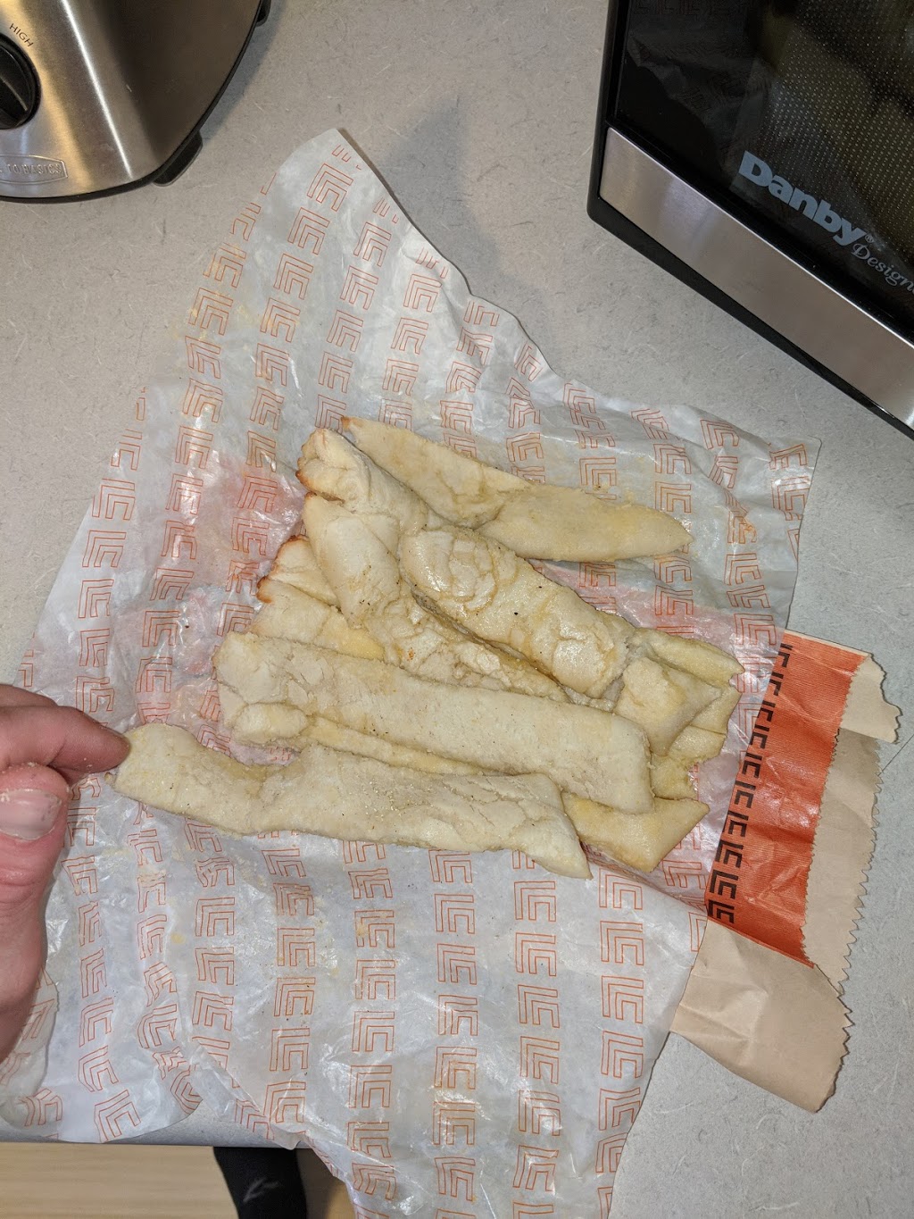 Little Caesars Pizza | 3100 Winston Churchill Blvd, Mississauga, ON L6L 2V7, Canada | Phone: (905) 569-7070