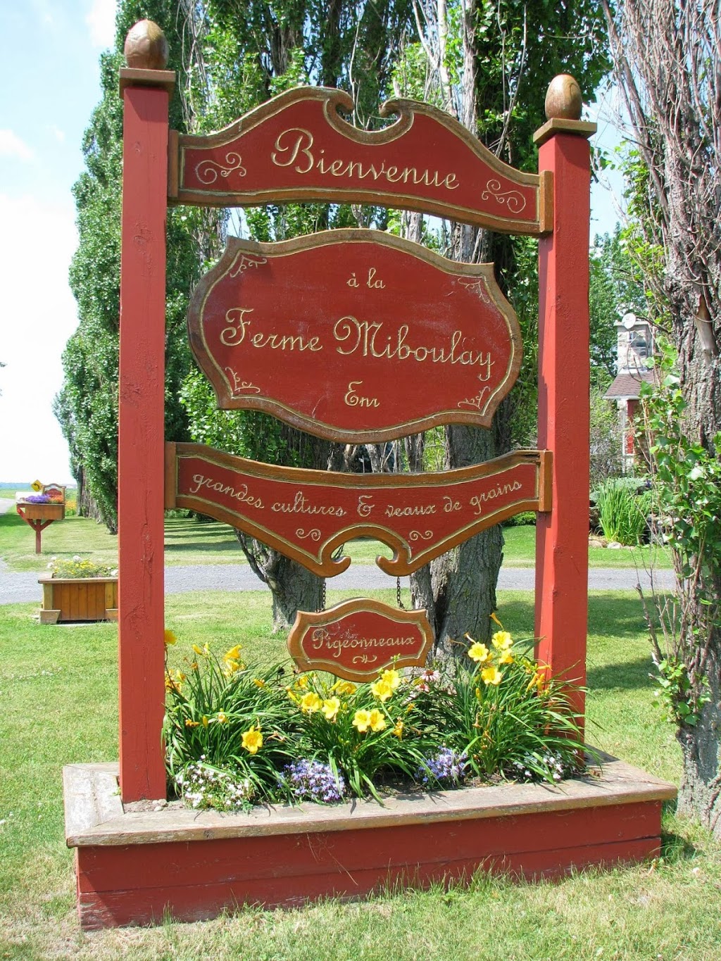 Ferme Miboulay | 253 Chemin du Pin-Rouge, Marieville, QC J3M 1N9, Canada | Phone: (450) 460-2307