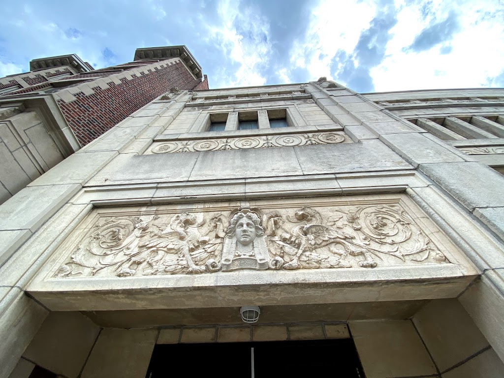 Outremont Theatre | 1248 avenue Bernard Ouest, Outremont, QC H2V 1V6, Canada | Phone: (514) 495-9944