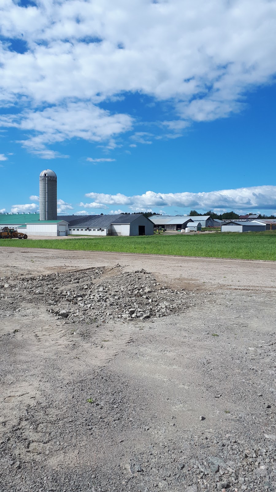 Ferme Gaston Morin et Fils Inc. | 265 Chem. de la Chute Blanche, Sainte-Jeanne-dArc, QC G0W 1E0, Canada | Phone: (418) 276-4166