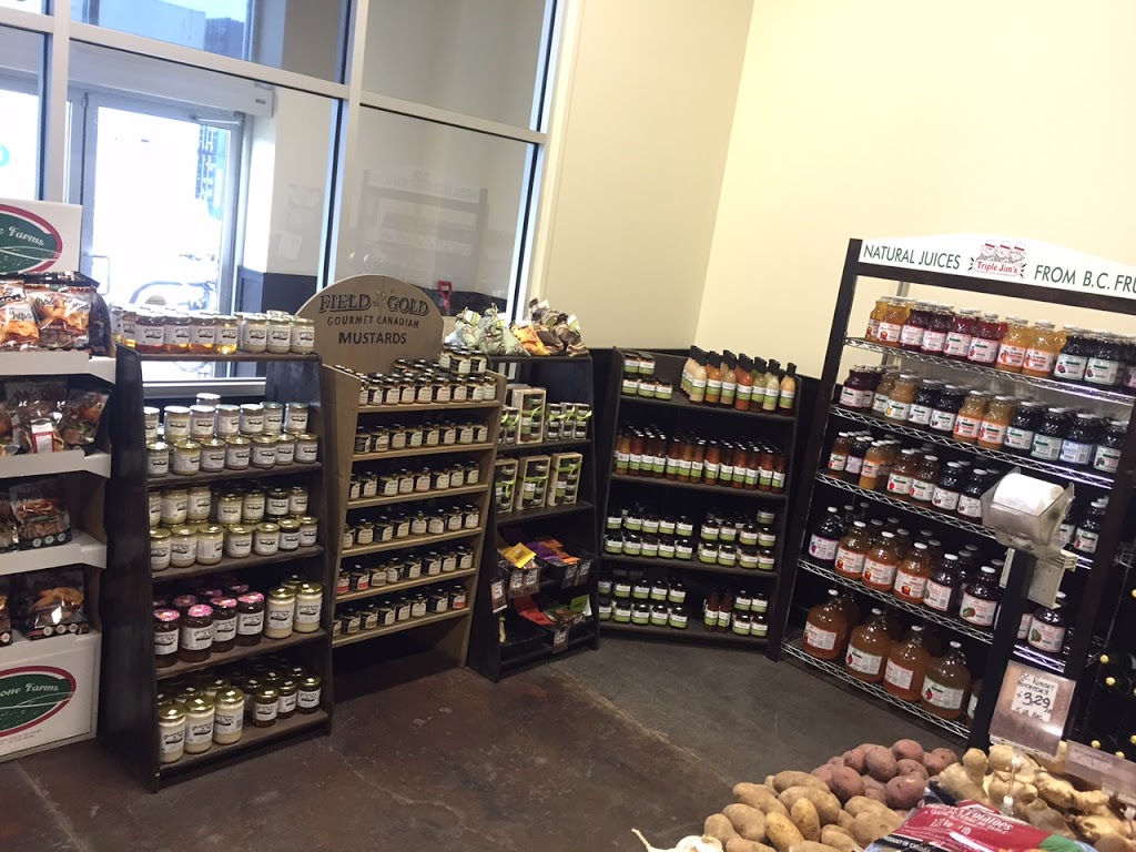 BC Tree Fruits Market | 826 Vaughan Ave, Kelowna, BC V1Y 7E4, Canada | Phone: (250) 763-8872