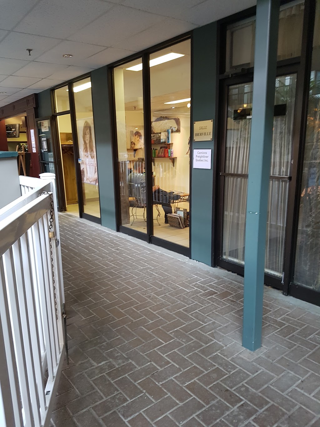 Coiffure Esthétique Scrupule | 7175 Bd Wilfrid-Hamel, Québec, QC G2G 1B6, Canada | Phone: (418) 877-4043