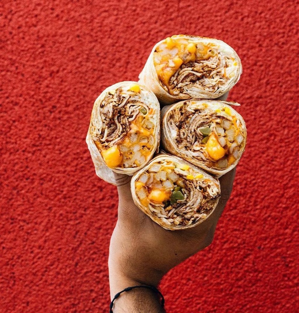 Shawarmaz Pointe-Claire | 46C1, Brunswick Blvd, Pointe-Claire, QC H9B 2L3, Canada | Phone: (514) 505-1918