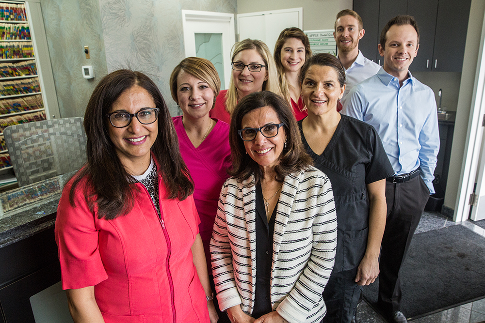 Apple Dental | 10233 Elbow Dr SW #380, Calgary, AB T2W 1E8, Canada | Phone: (403) 640-4000