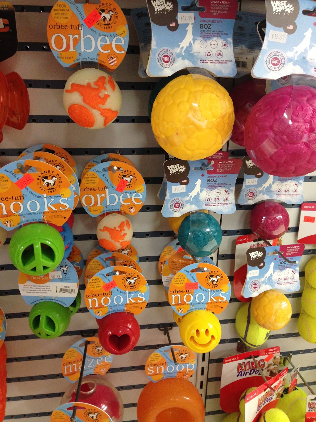 Treats Unleashed Inc | 910 Millersport Hwy, Amherst, NY 14226, USA | Phone: (716) 831-1350