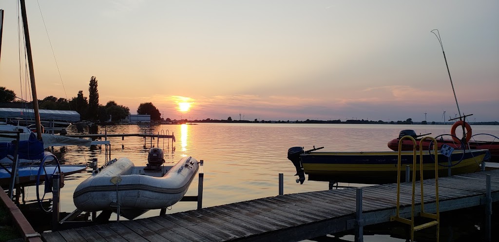 Erieau Yacht Club | 680 Ross Lane, Blenheim, ON N0P 1A0, Canada | Phone: (519) 676-1962