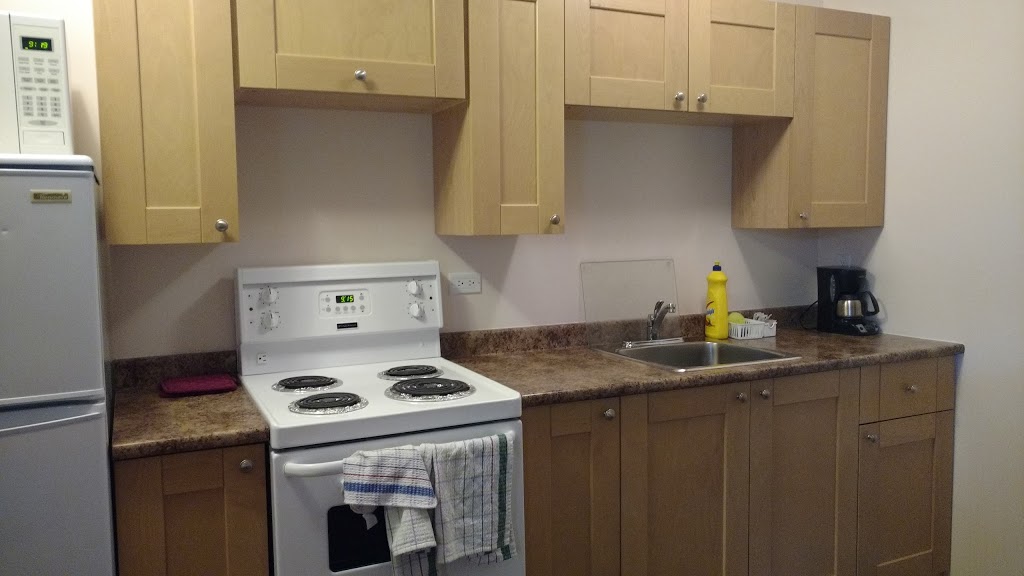 Beachside Motel | 3624 Parkview St, Penticton, BC V2A 6H1, Canada | Phone: (250) 492-8318