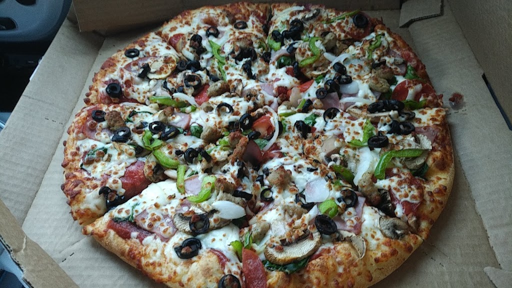 Dominos | 4592 W Saanich Rd, Victoria, BC V8Z 3G4, Canada | Phone: (250) 405-2868