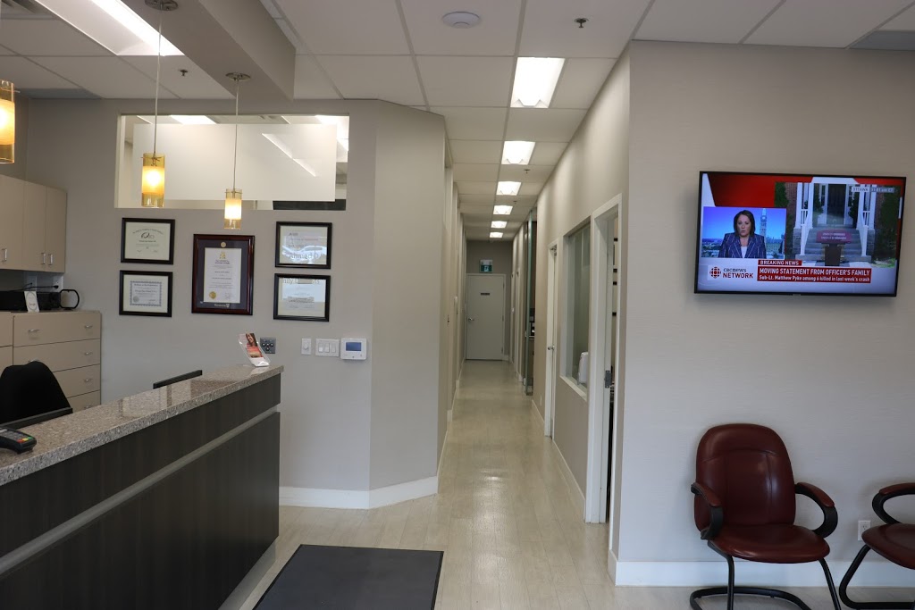 Steeles Mclaughlin Family Dentistry | 545 Steeles Ave W, Brampton, ON L6Y 4E7, Canada | Phone: (905) 455-2023