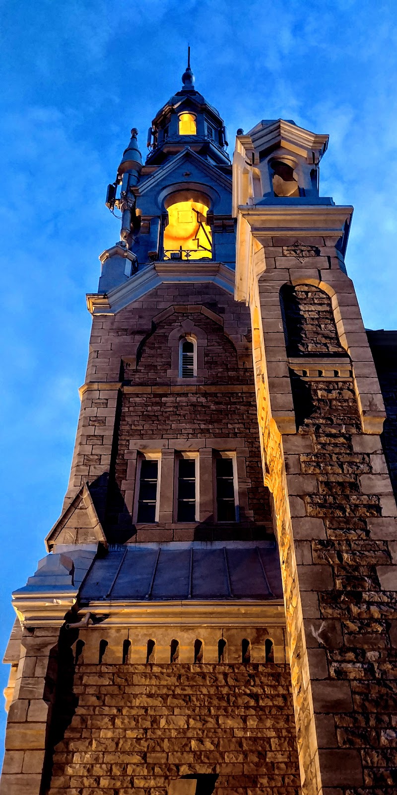 Église St-Matthieu (Paroisse Trinité-sur-Richelieu) | Rue Saint-Matthieu, Beloeil, QC J3G 4R2, Canada | Phone: (450) 446-2222