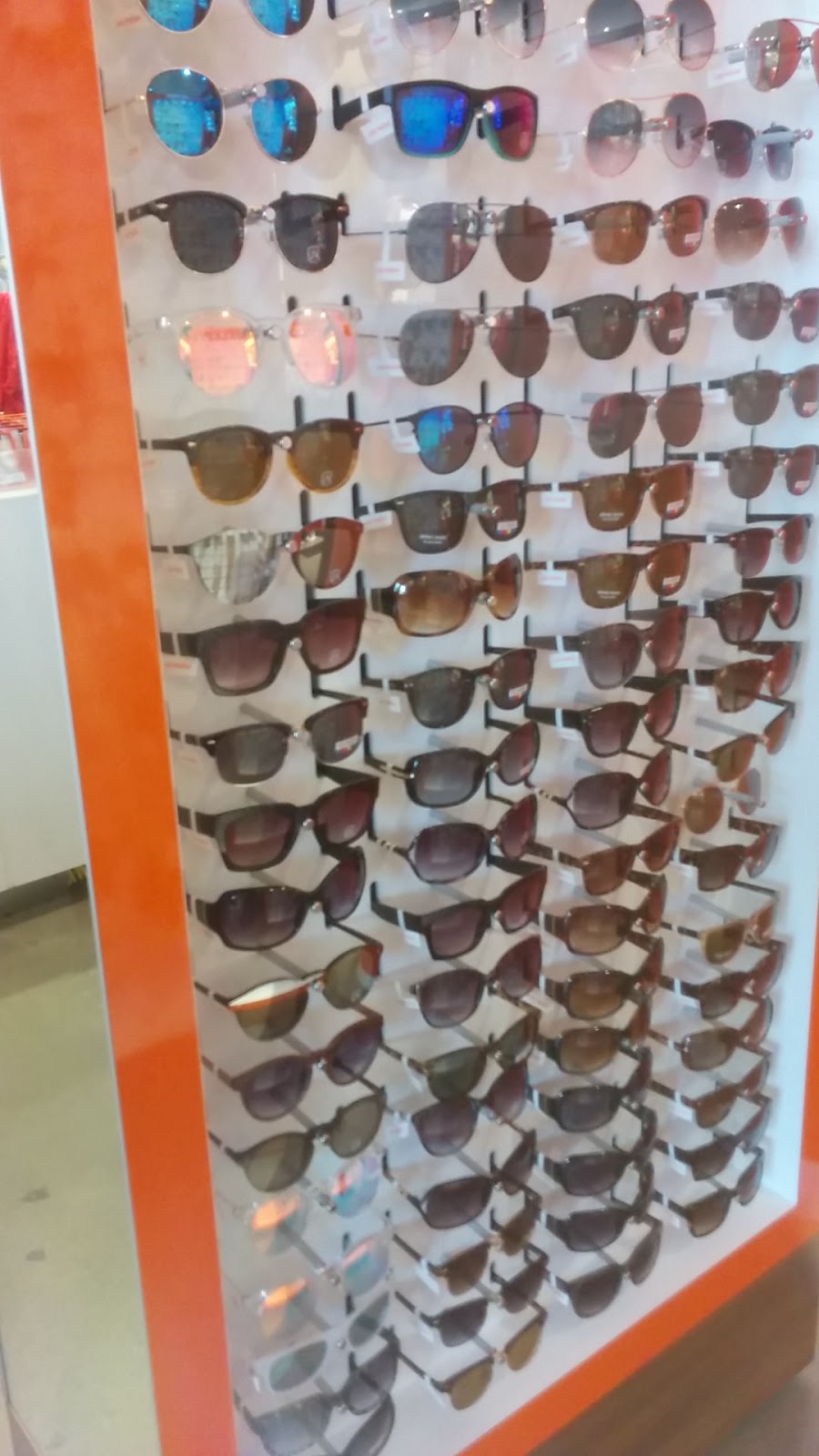Joe Fresh | 589 Queen St W Unit 4, Toronto, ON M5V 2B7, Canada | Phone: (416) 361-6342
