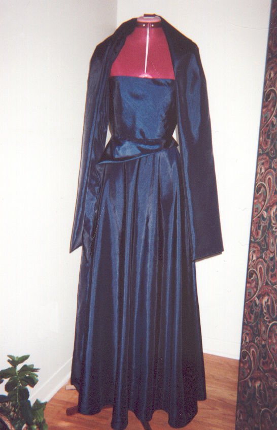 Moda Maio Fashion and Design Dressmaking | 2904 Bank St, Gloucester, ON K1T 1N5, Canada | Phone: (613) 523-8734