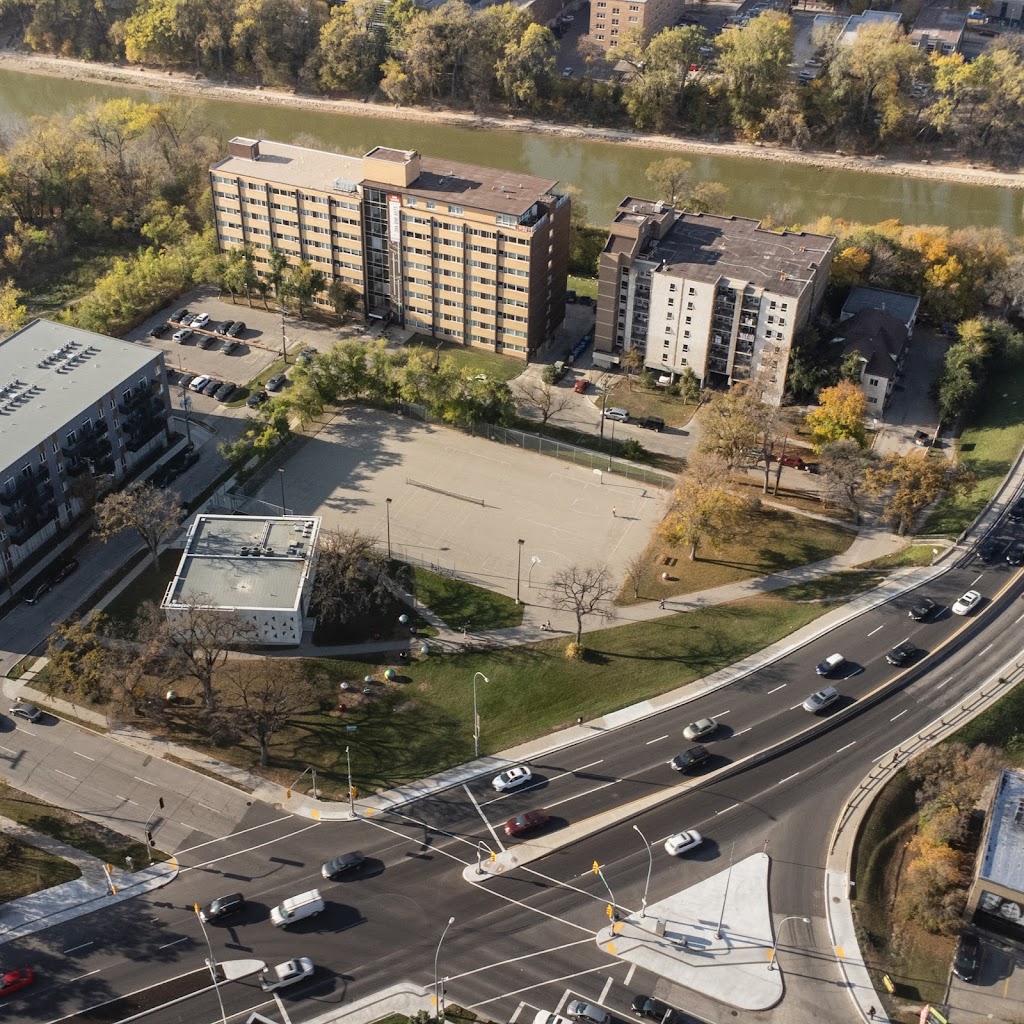 Mayfair Recreation Centre | 40 Mayfair Pl, Winnipeg, MB R3L 0A6, Canada | Phone: (204) 453-9211