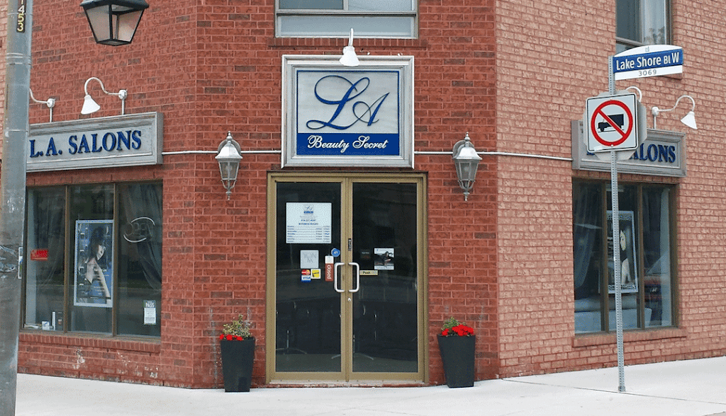 LA Beauty Secrets | 3069 Lake Shore Blvd W, Etobicoke, ON M8V 1K6, Canada | Phone: (416) 251-4247