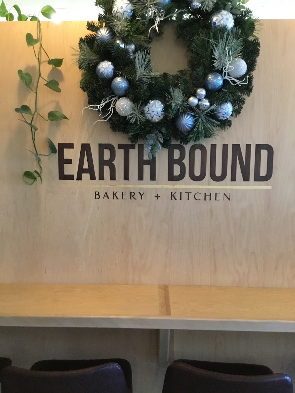 Earth Bound Bakery And Kitchen | bakery | 1820 8 St E, Saskatoon, SK S7H 2R8, Canada | 3069552184 OR +1 306-955-2184