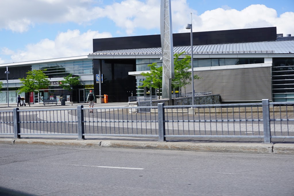 Station Cartier | 5 Boulevard Cartier O, Laval, QC H7N 0A3, Canada