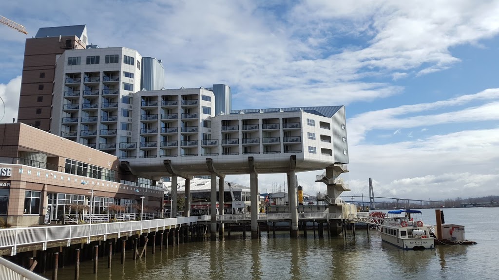 River Market | 810 Quayside Dr, New Westminster, BC V3M 6B9, Canada | Phone: (604) 520-3881
