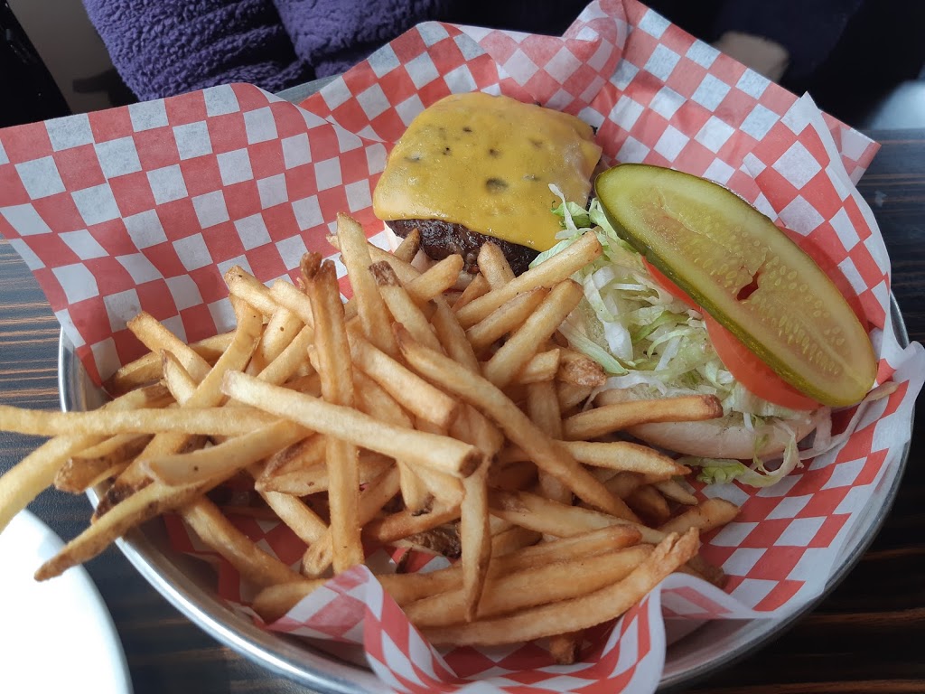 Chucks Roadhouse Bar & Grill | 700 Taunton Rd E, Whitby, ON L1R 0K6, Canada | Phone: (905) 620-0001