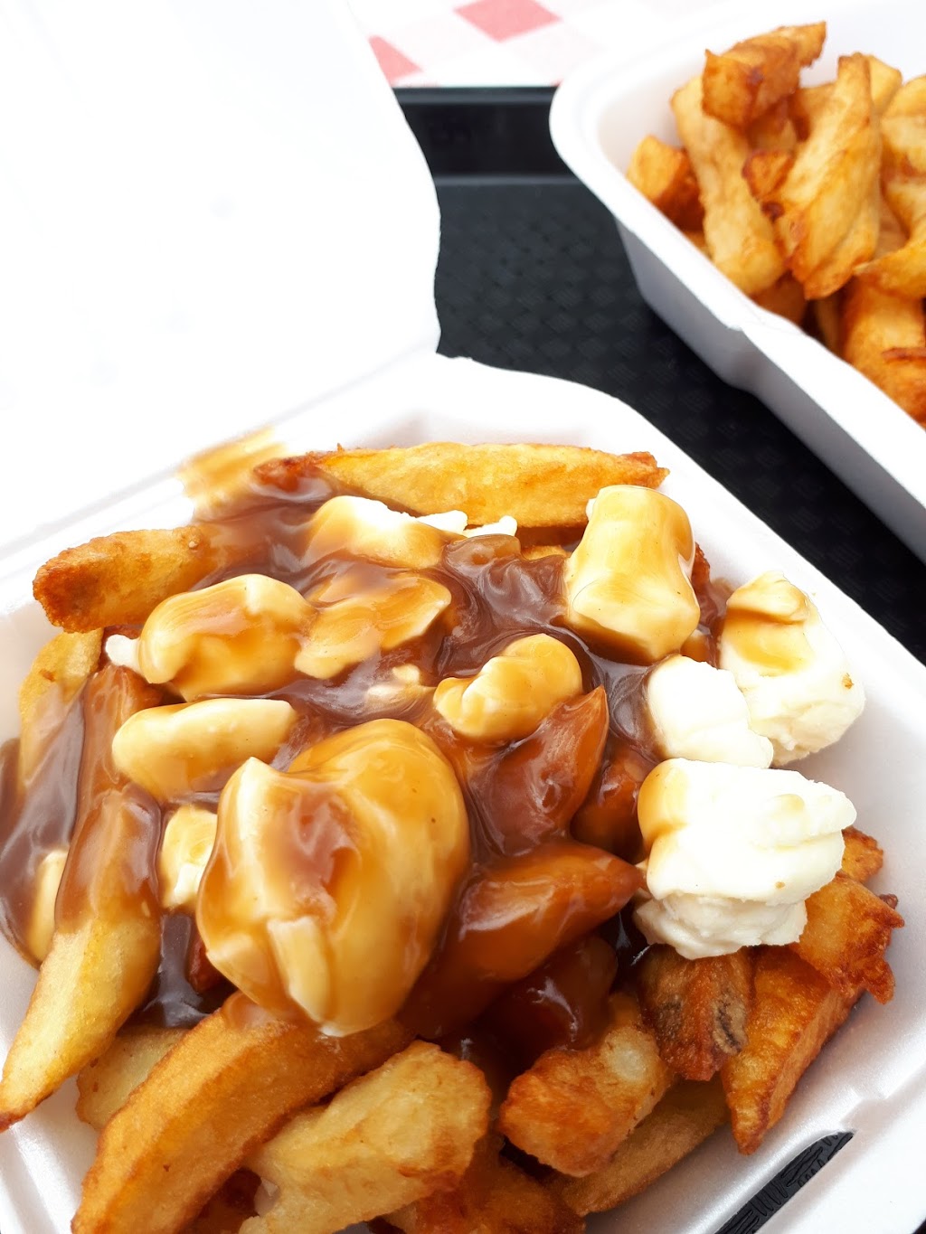 Casse-Croute 3 | 25 Rue Paré, Château-Richer, QC G0A 1N0, Canada | Phone: (418) 824-3730