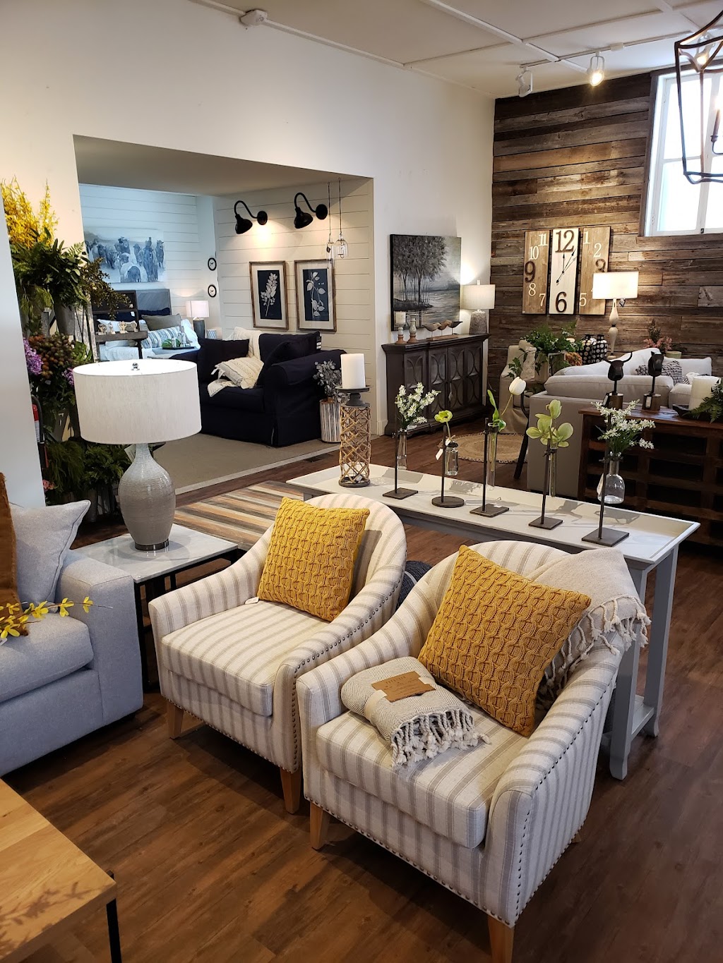 Boutique Art De Vivre / Design dintérieur | 400 Rue Principale O, Magog, QC J1X 2A9, Canada | Phone: (819) 843-9365