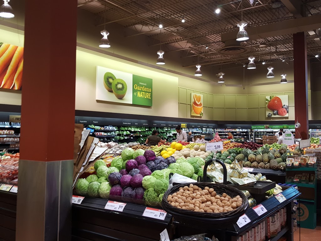 Metro | 3003 Danforth Ave, Toronto, ON M4C 1M9, Canada | Phone: (416) 686-8585