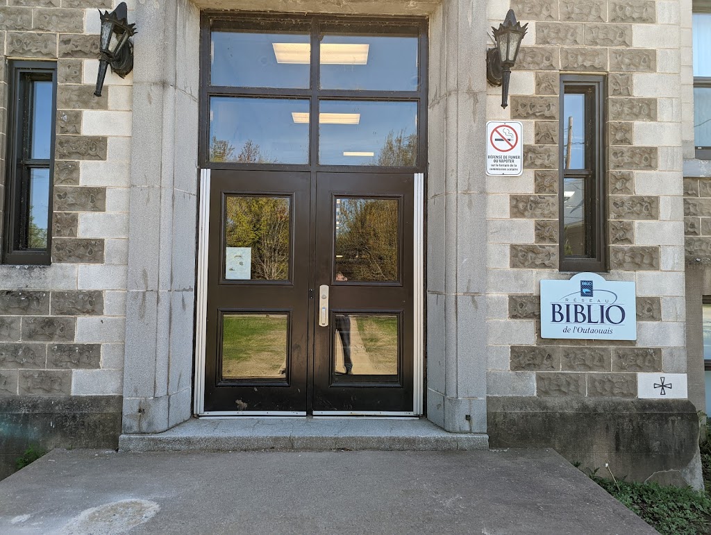 Dr. Wilbert Keon School | 104 Rue Notre Dame, Chapeau, QC J0X 1M0, Canada | Phone: (819) 689-2488