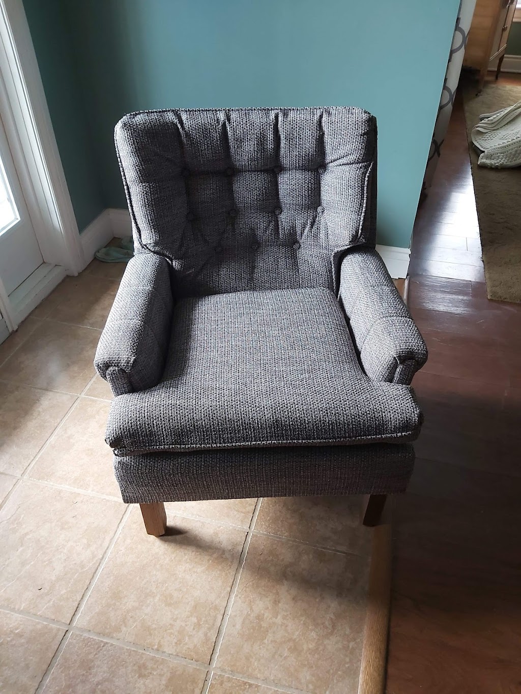 Artistic Upholstery Enterprises | 309 Biesenthal Rd, Pembroke, ON K8A 6W7, Canada | Phone: (613) 687-8500