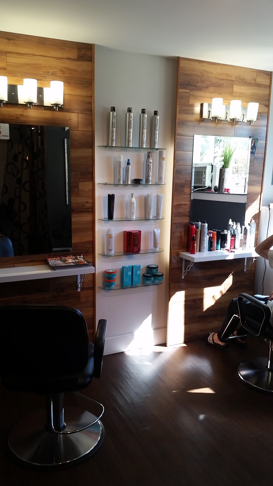 Julie Mercier, Nova Coiffure | 93 Rue des Grenats, Sherbrooke, QC J1G 5C9, Canada | Phone: (819) 437-5111