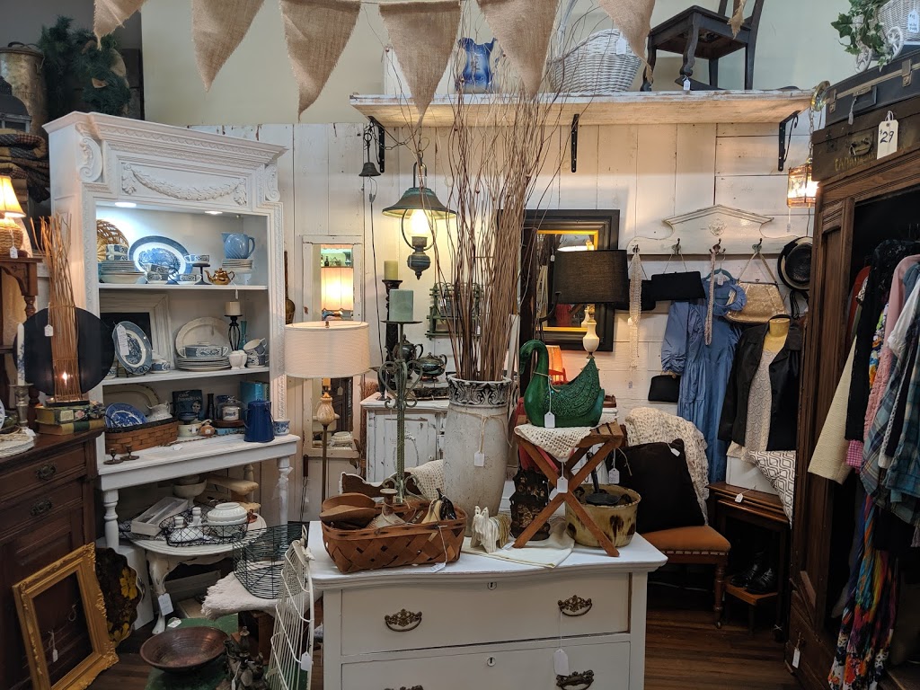 Frannis Attic Antiques, Uniques And Collectibles | 1011 Bay St, Port Rowan, ON N0E 1M0, Canada | Phone: (519) 410-4861