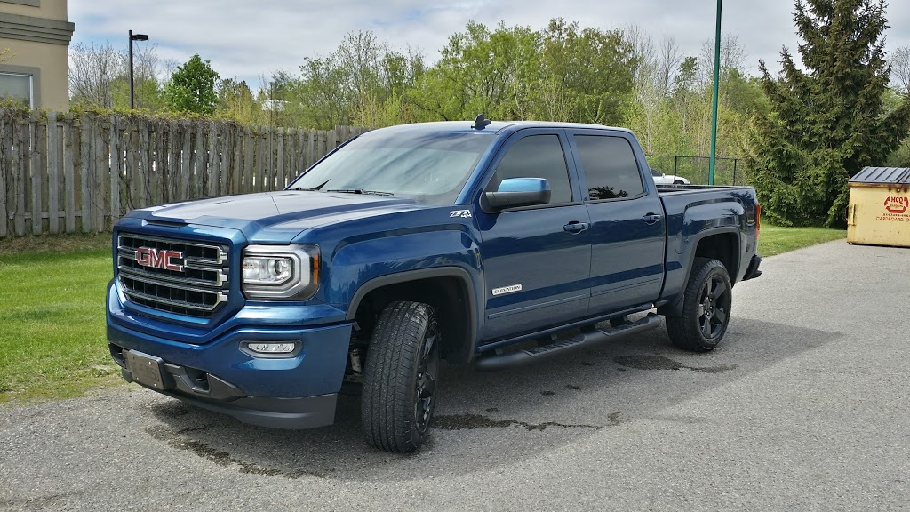 Woodstock U Wash | 36 Mill St, Woodstock, ON N4S 7V6, Canada | Phone: (519) 539-5735