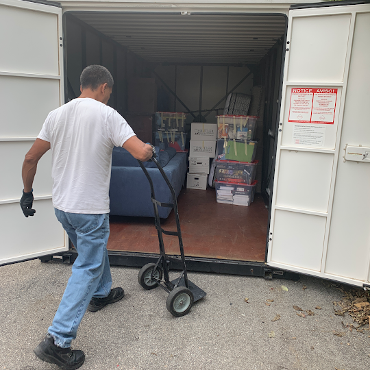 Cheap Movers | 2004 Boulevard Crescent, North Vancouver, BC V7L 3Z1, Canada | Phone: (604) 816-0751