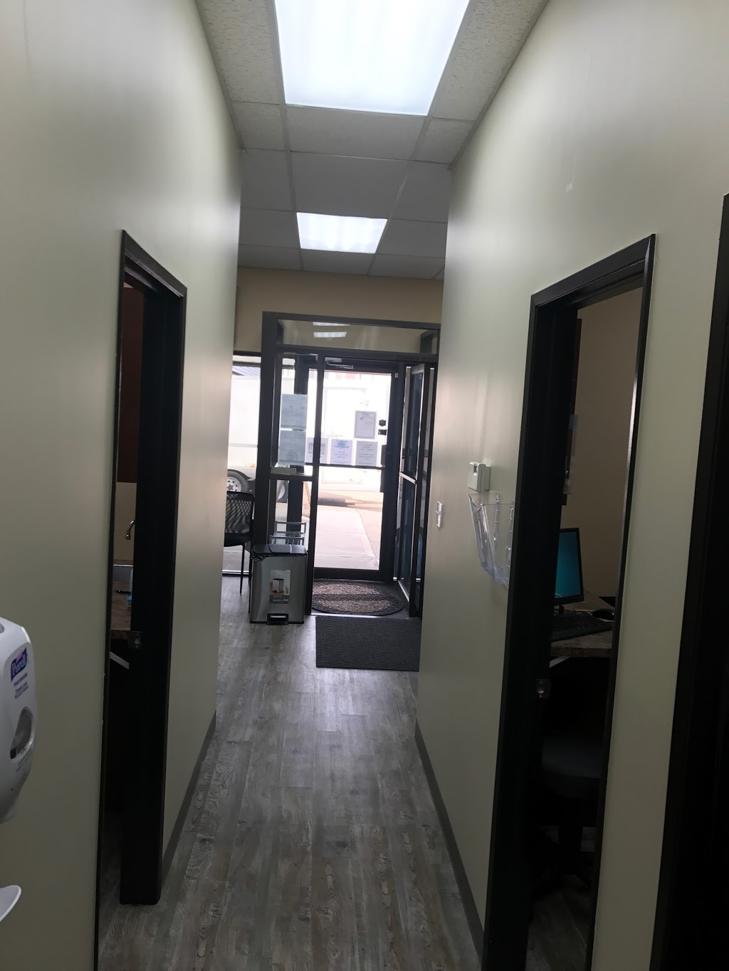 Lakeview Medical Clinic, Edmonton | 16 9104 179 Ave NW, Edmonton, AB T5Z 2K7, Canada | Phone: (587) 400-3709
