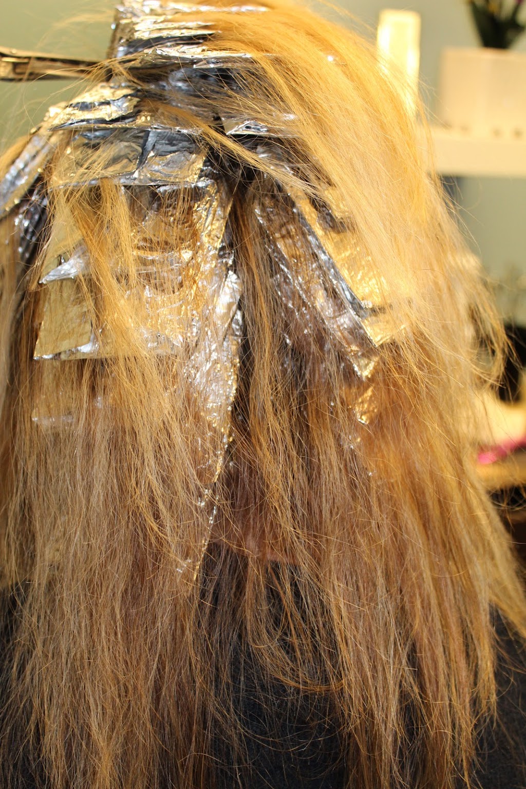 La Petite Hair Salon | Is inside Probeautys, 2575 Dundas Street West, Unit 27 suite #19, Mississauga, ON L5K 2M6, Canada | Phone: (647) 242-7672