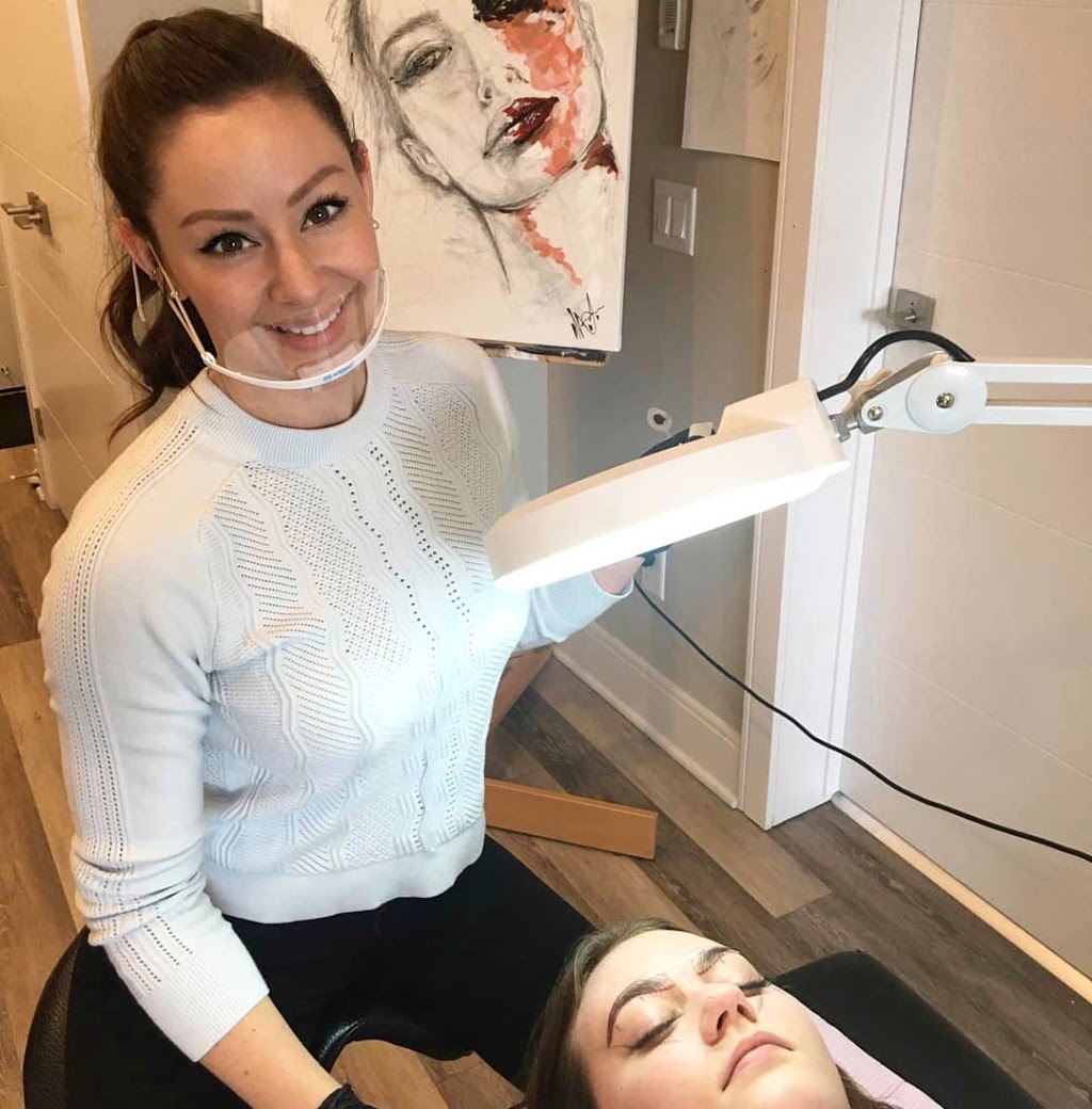 ShaeHolst Beauty | 113 Poplin St, Manotick, ON K4M 0G7, Canada | Phone: (613) 883-4811