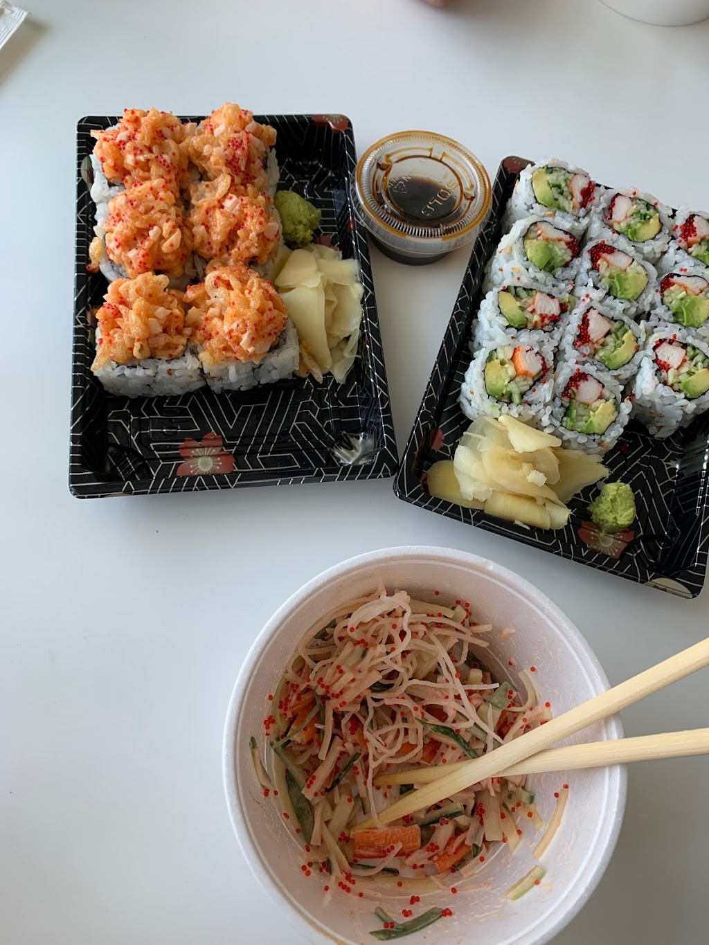 Sushi on Gerrard | 1289 Gerrard St E, Toronto, ON M4L 1Y6, Canada | Phone: (416) 466-9889